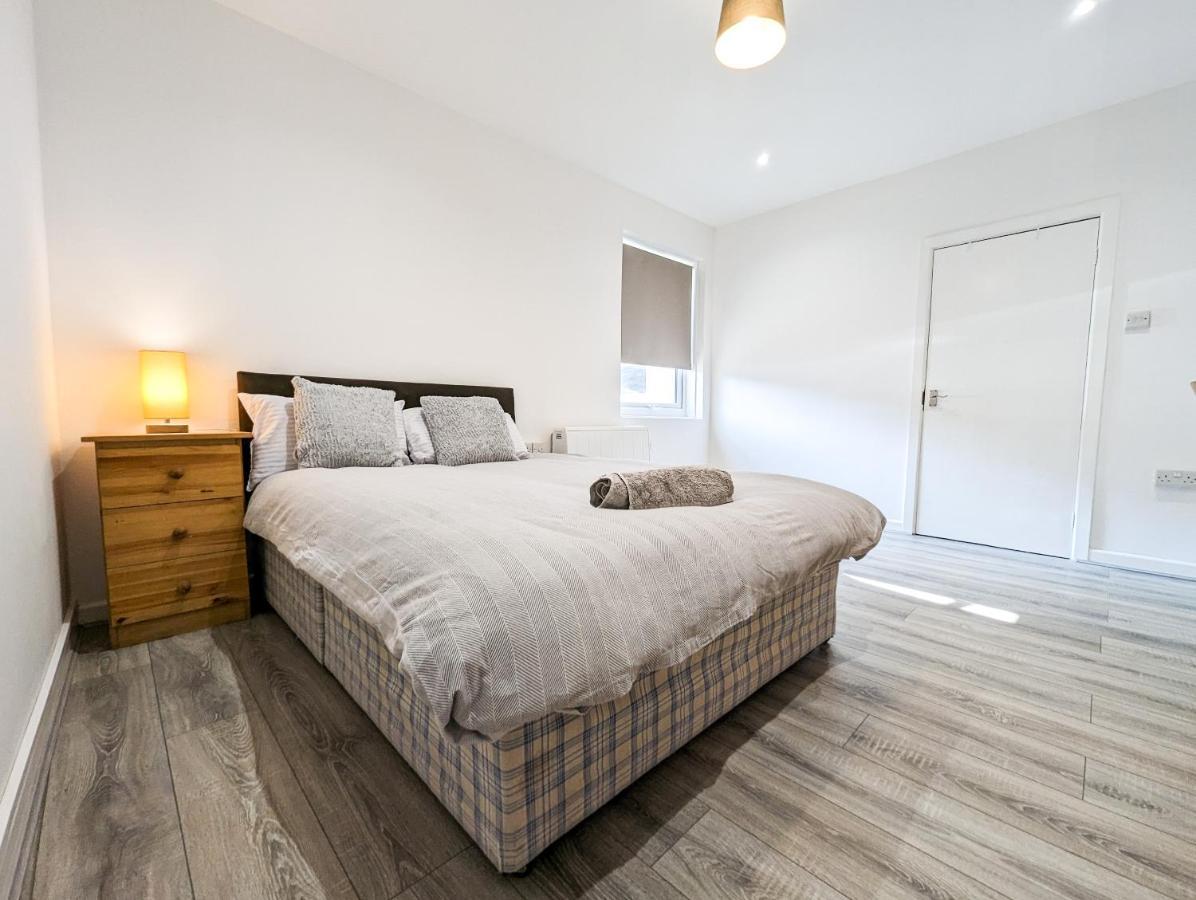 Cozy Central Apartments - With Private Kitchens & Bathrooms Portsmouth Exterior foto